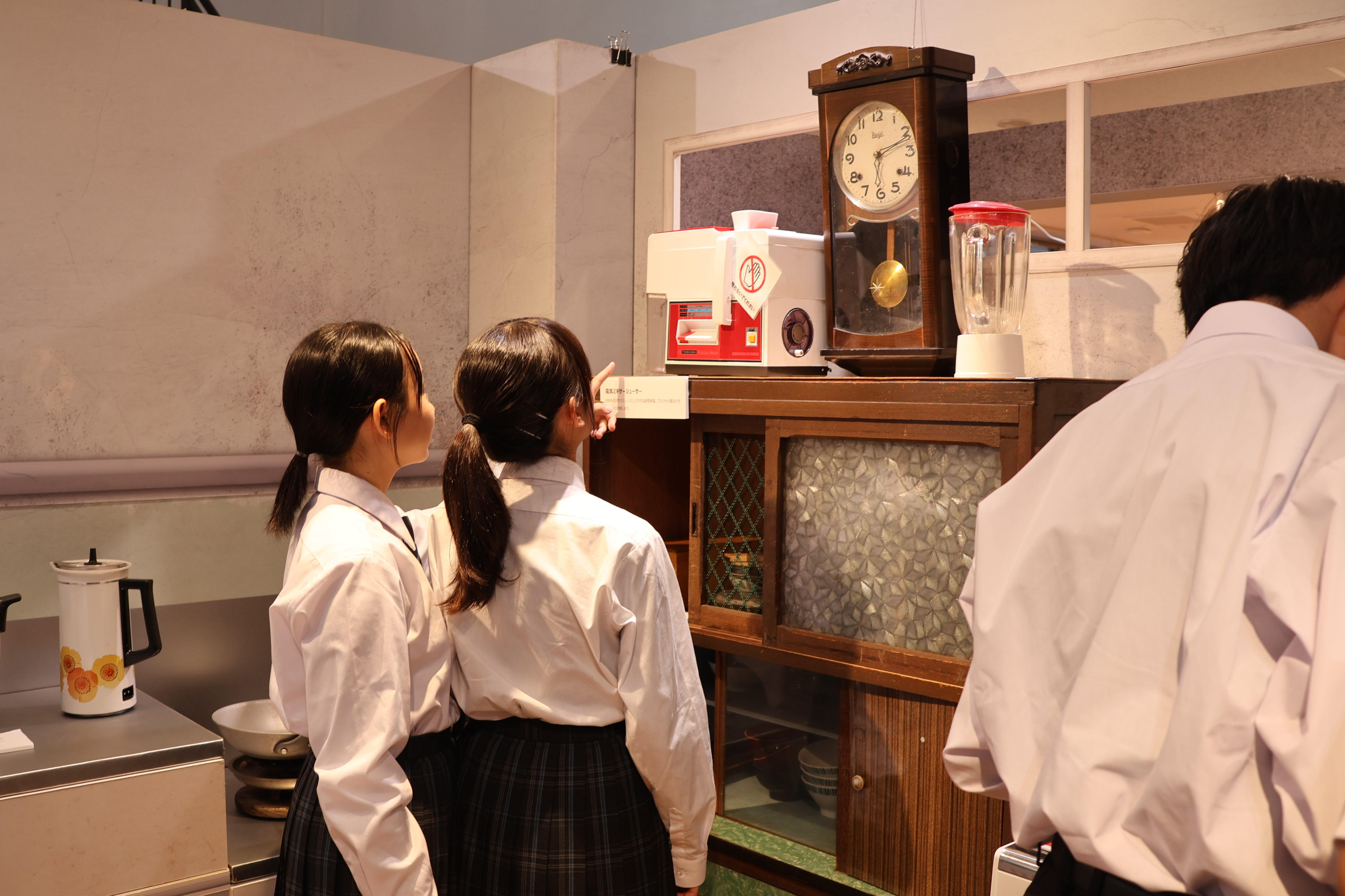 市川市立第八中学校_企業学習訪問 (6).JPG