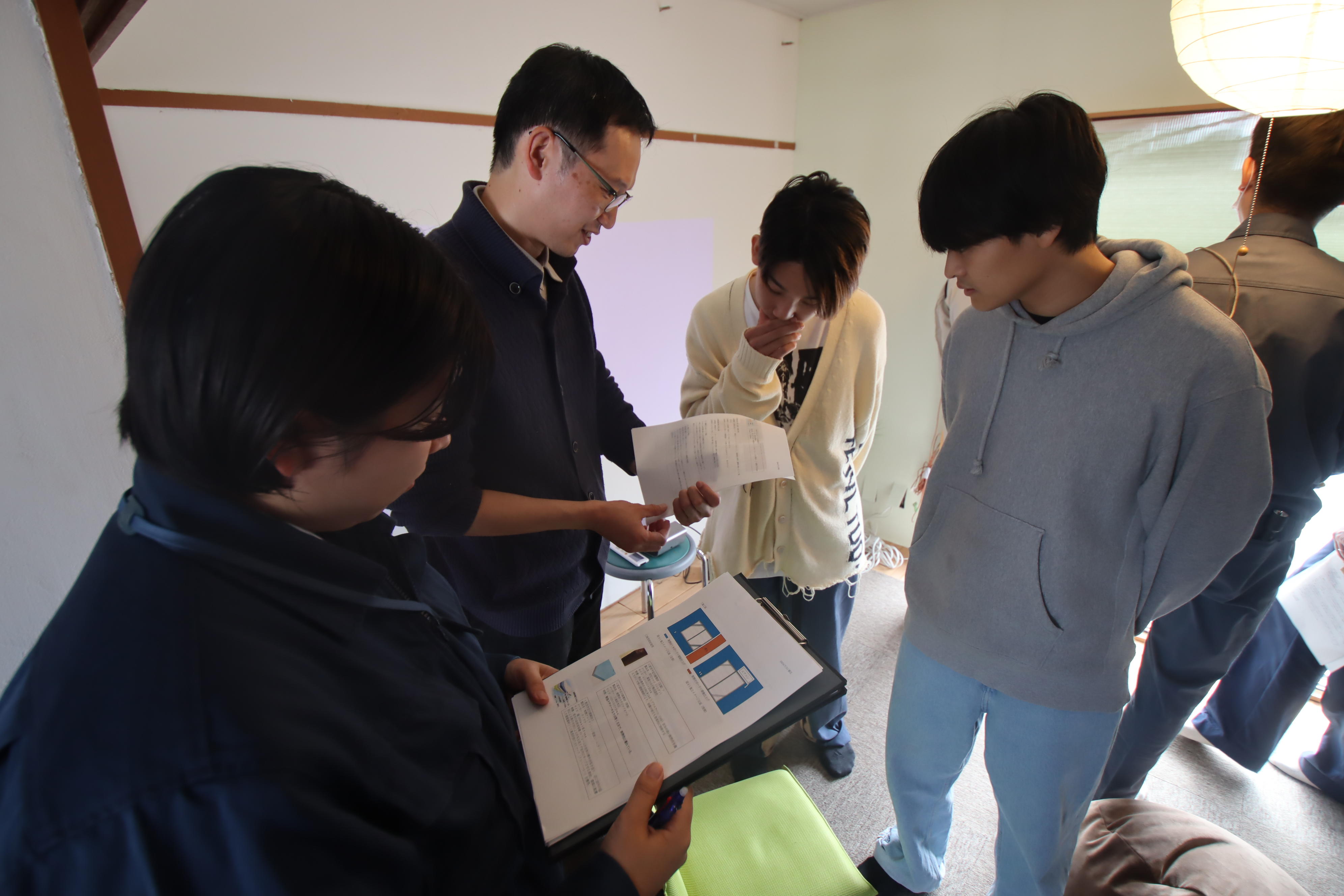 11工芸大改修住戸見学.JPG