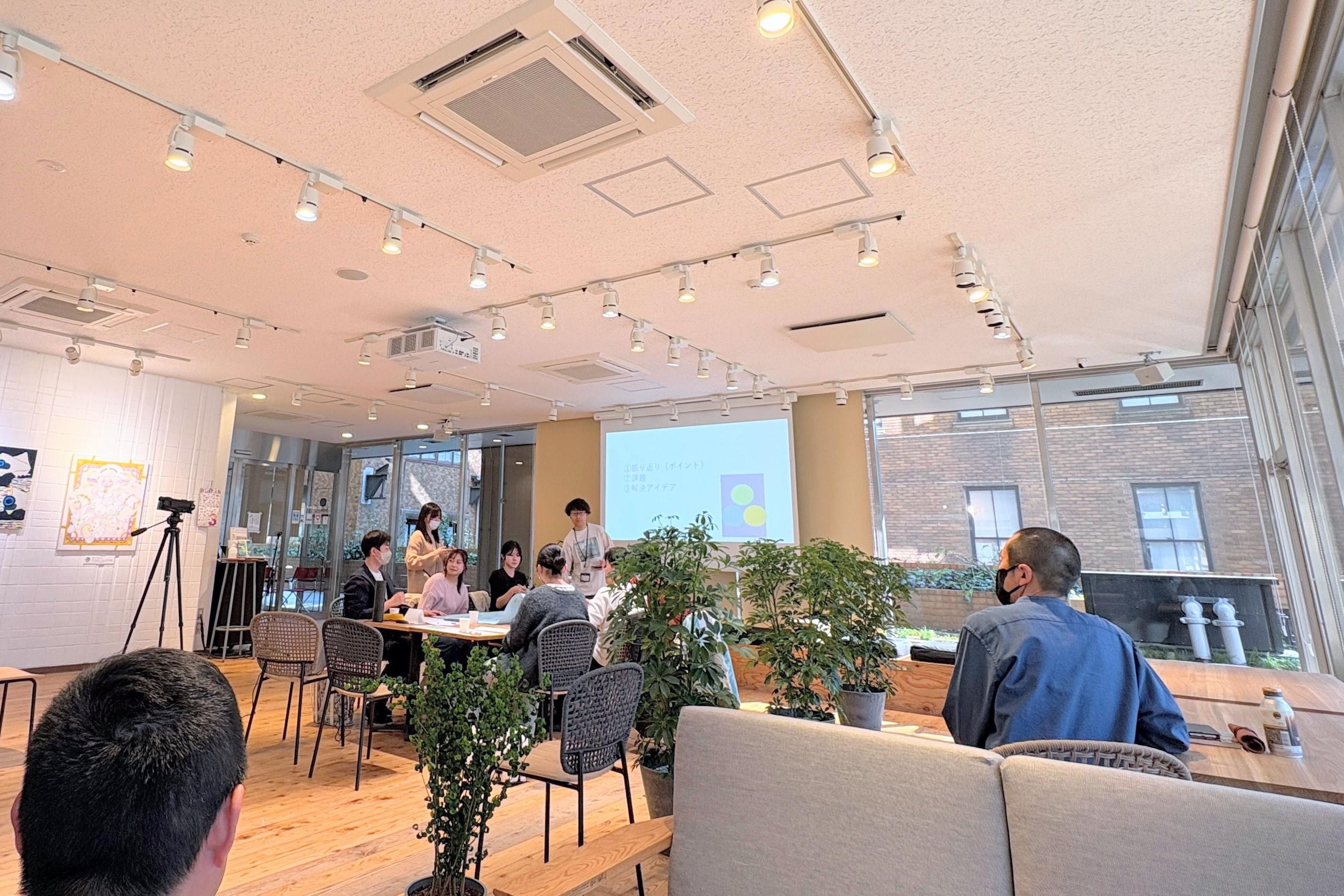 職員が見学.JPG