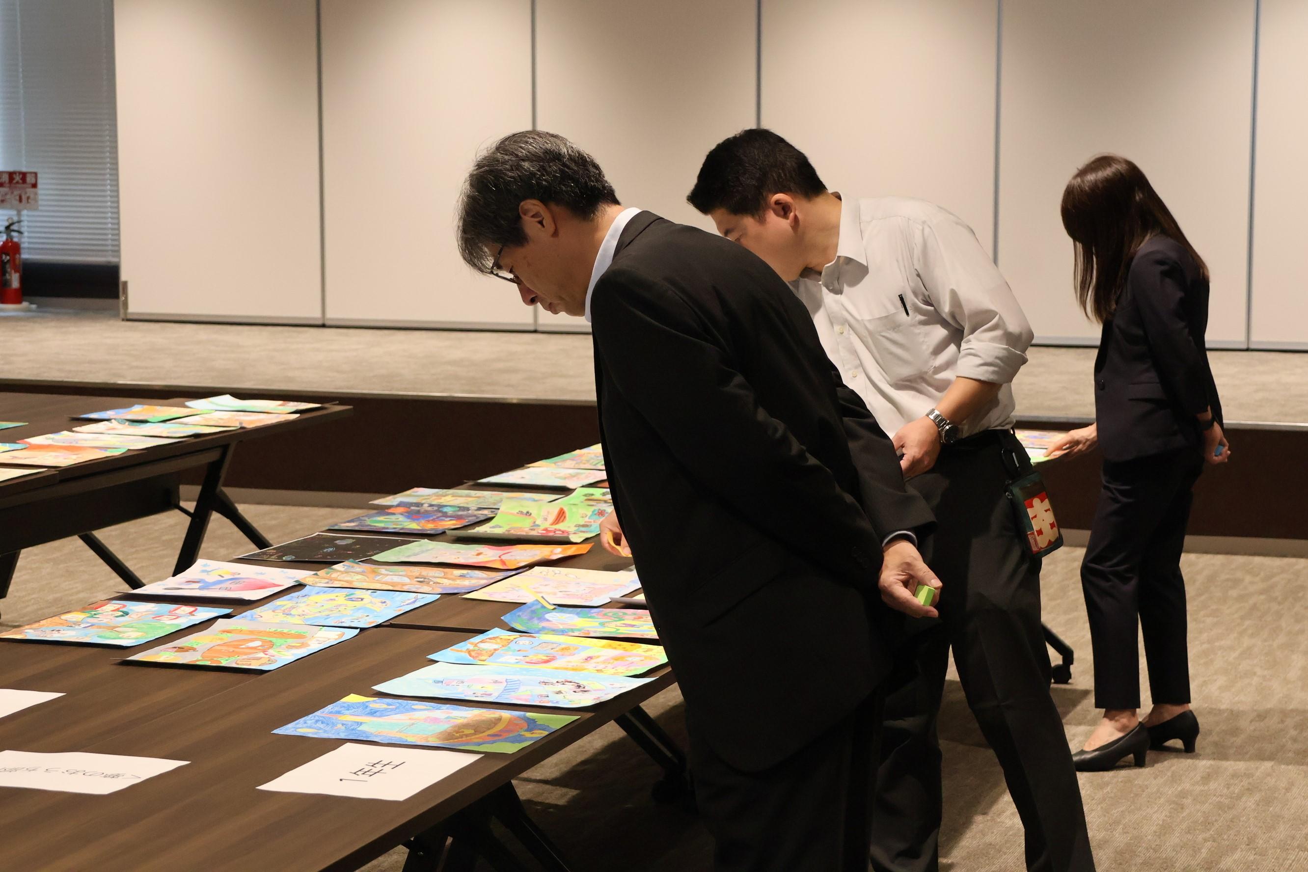 おうち絵画コンテスト2025 (4).jpg