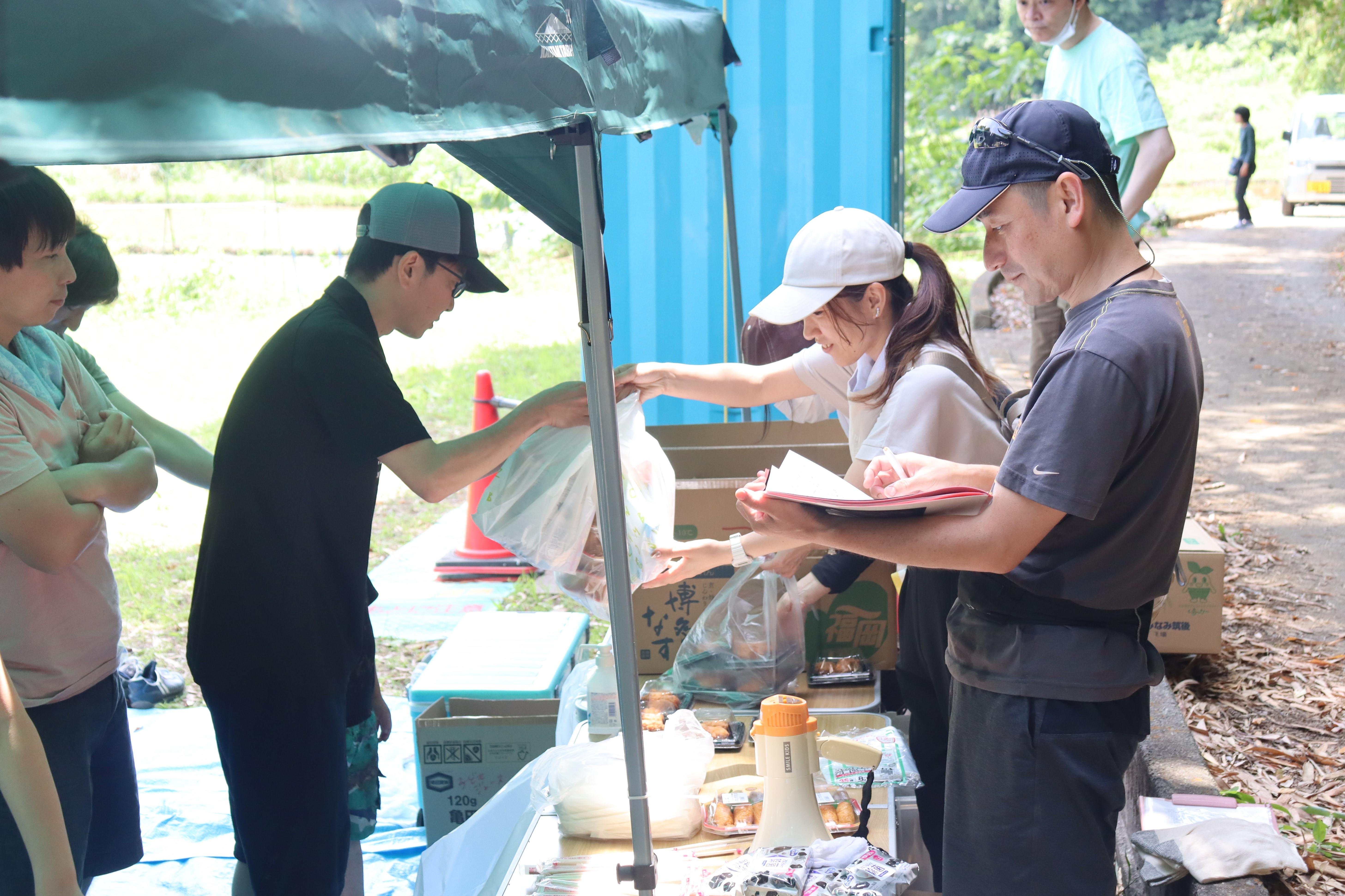 15小田原小竹田植え.JPG