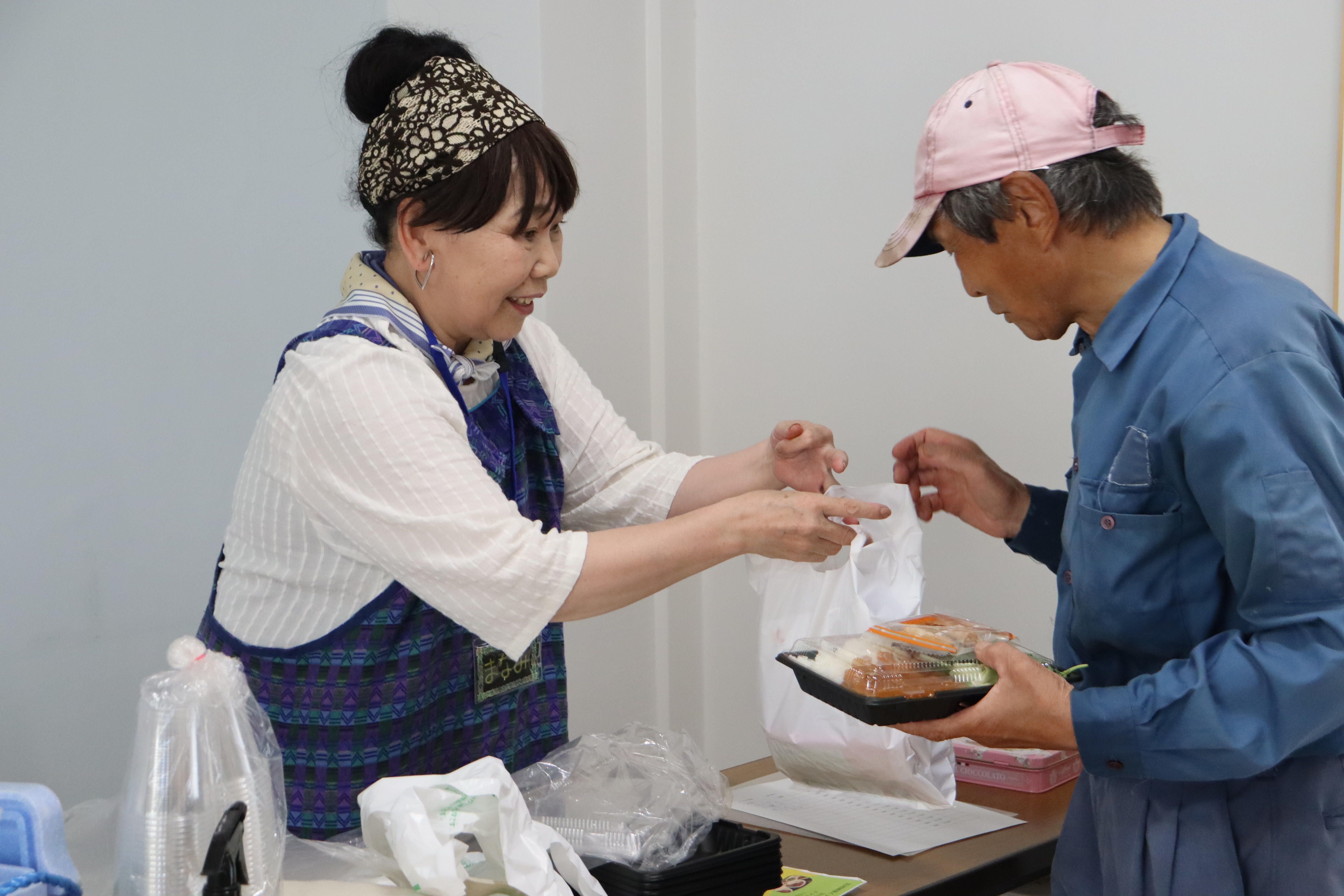 07みんなの食堂.JPG